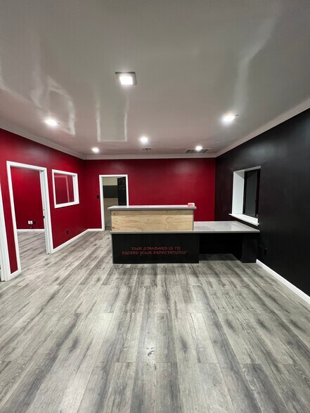 5592 W San Madele Ave, Fresno, CA à louer - Photo du bâtiment - Image 2 de 24