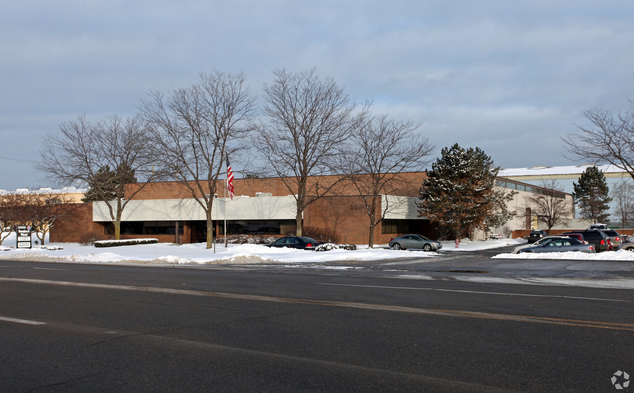 39000 Plymouth Rd, Livonia, MI à louer Photo du bâtiment- Image 1 de 6