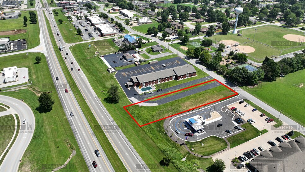 415 Massey blvd, Nixa, MO for lease - Building Photo - Image 1 of 11