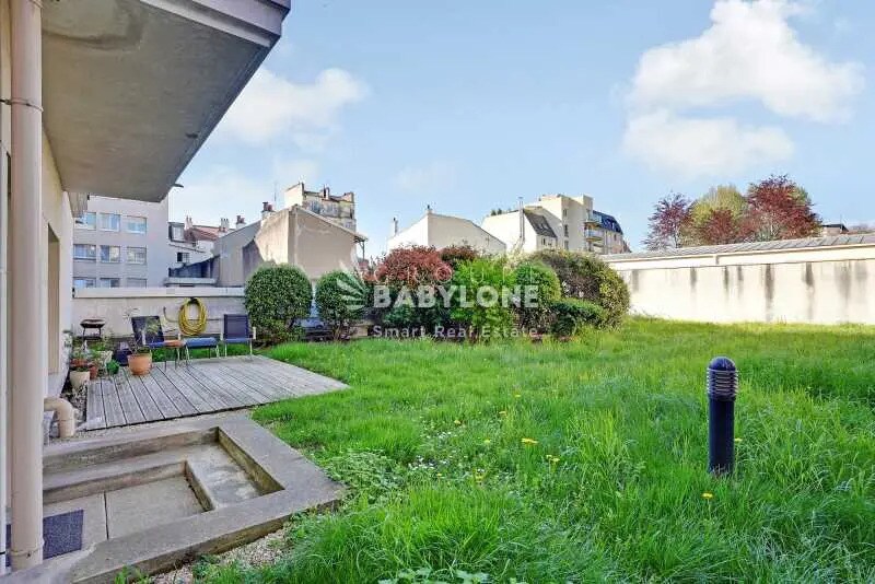 Office/Retail in Montrouge for lease Building Photo- Image 1 of 4