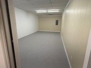2914 Gibbon Rd, Charlotte, NC for lease Interior Photo- Image 1 of 16