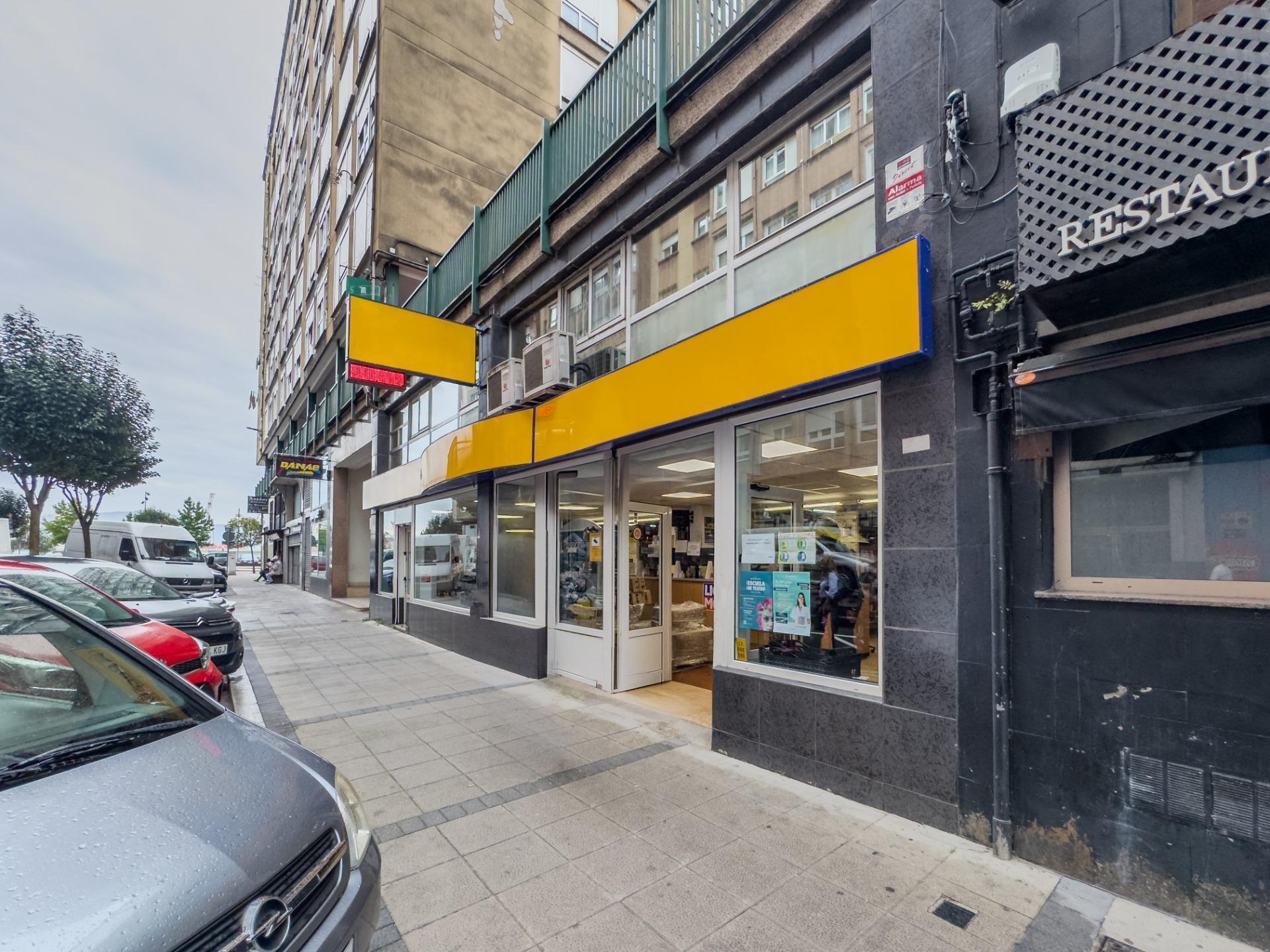Retail in Santander, Cantabria for sale Building Photo- Image 1 of 32