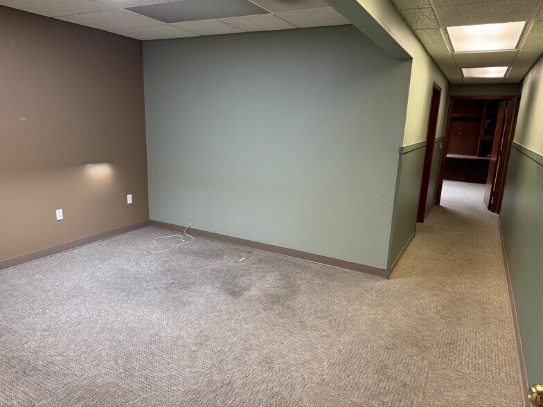1163 Olive St, Eugene, OR à louer - Photo du bâtiment - Image 3 de 9