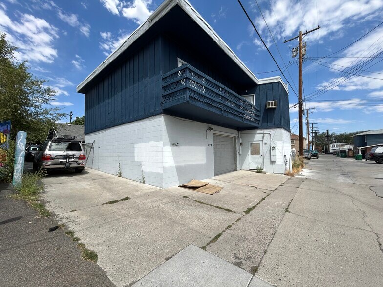 224 Vassar St, Reno, NV à louer - Photo du bâtiment - Image 3 de 17