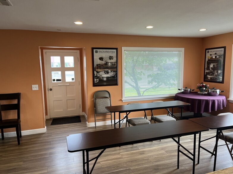 27 N Morain St, Kennewick, WA à vendre - Photo intérieure - Image 3 de 14