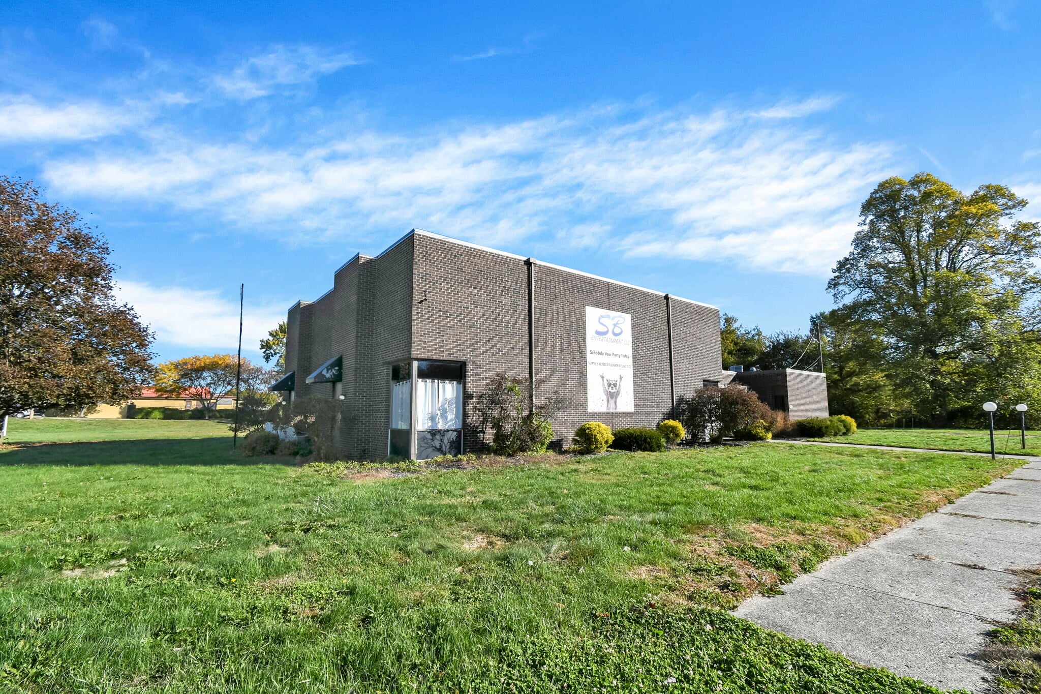 32 Licking View Dr, Heath, OH for lease Building Photo- Image 1 of 7