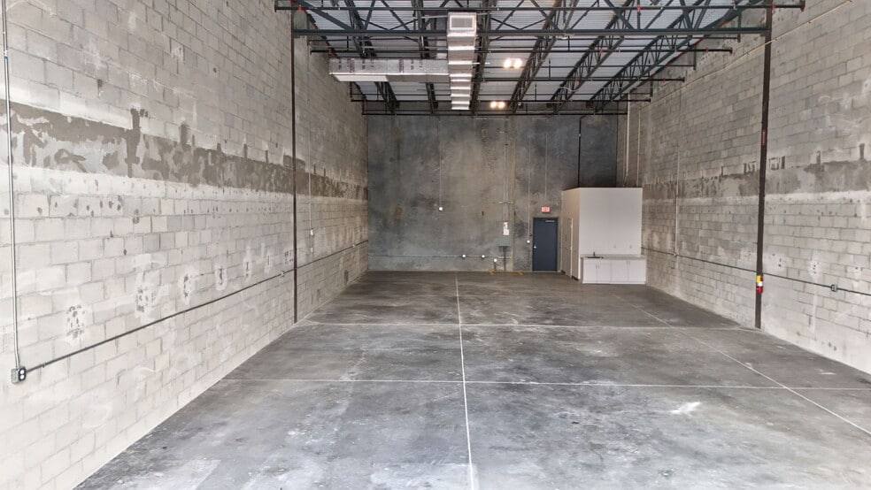 1750 SE 38th Ave, Homestead, FL for lease - Building Photo - Image 2 of 6