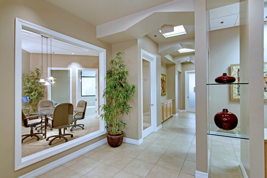 2169 E Warner Rd, Tempe, AZ for sale - Interior Photo - Image 3 of 27