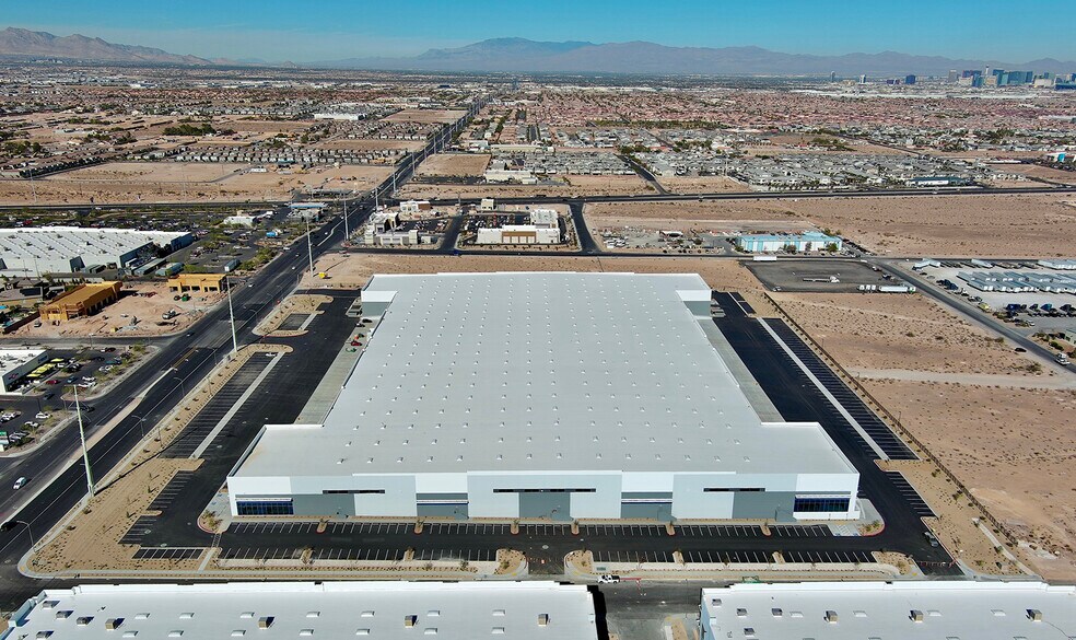 9430 S Rainbow Blvd, Las Vegas, NV à louer - Photo du bâtiment - Image 2 de 4