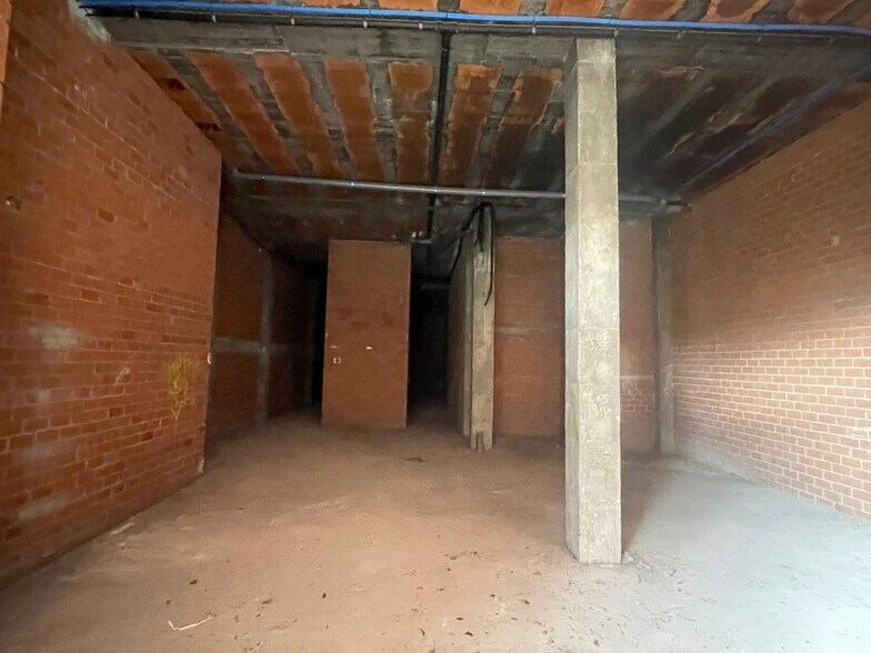 Commerce de détail dans Cáceres à louer - Photo du bâtiment - Image 2 de 2