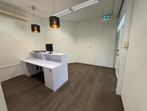 1A Berry Rd, St Leonards for lease Interior Photo- Image 2 of 7