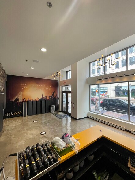 1020-1030 Euclid Ave, Cleveland, OH à louer - Photo intérieure - Image 2 de 10