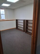 416 Green Ln, Bristol, PA for lease Interior Photo- Image 1 of 1