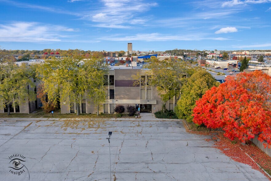 17926 S Halsted St, Homewood, IL à vendre - Photo du bâtiment - Image 2 de 7