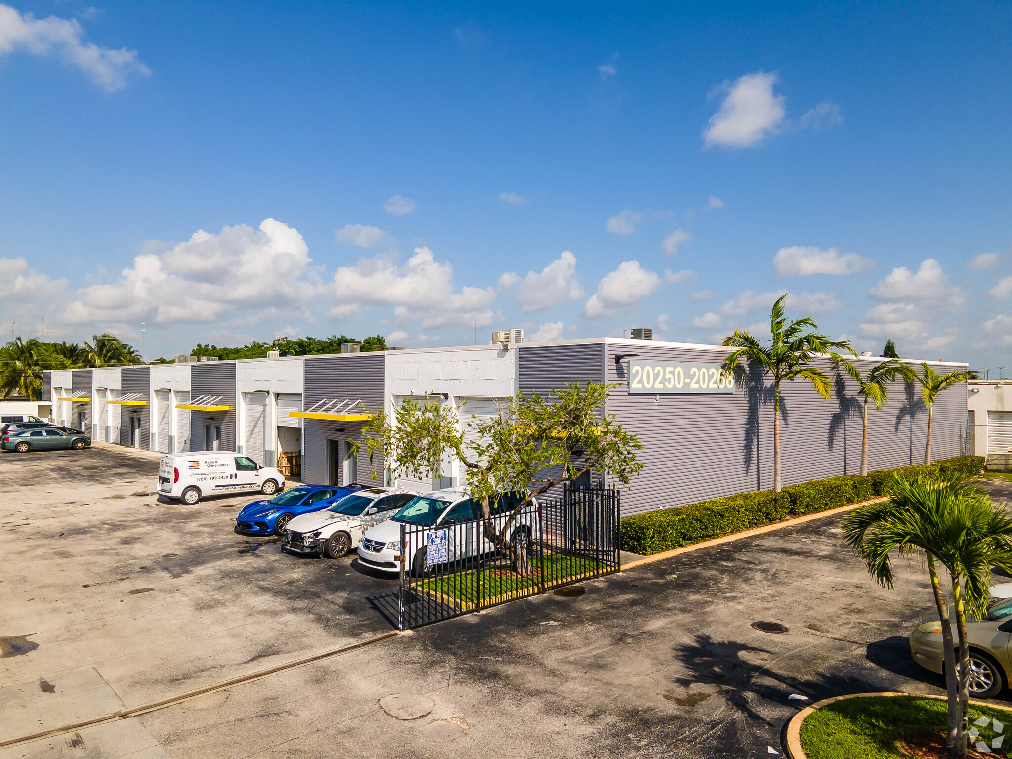 20250-20268 NE 15th Ct, Miami, FL for lease Primary Photo- Image 1 of 14