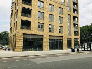 Plus de détails pour 416 Wandsworth Rd, Londres - Commerce de détail à louer