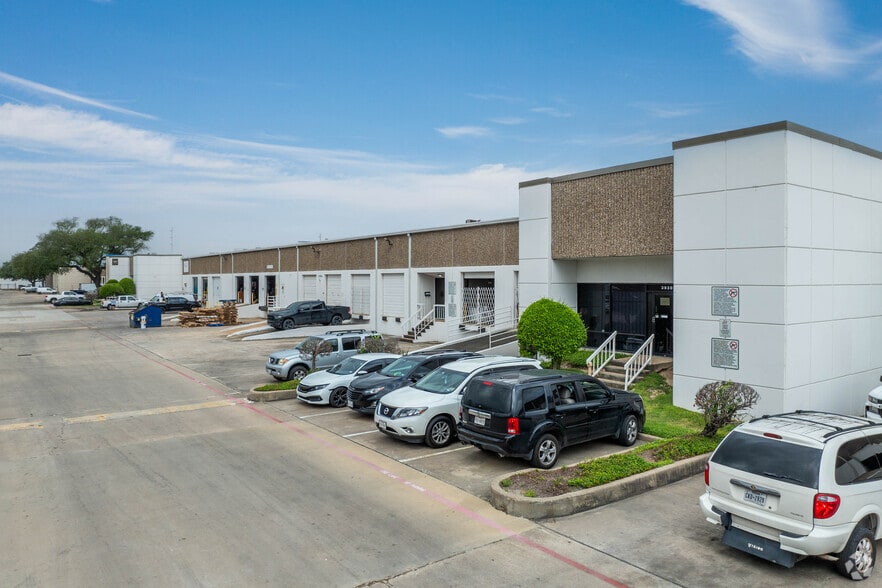 3912-3922 Dunvale Rd, Houston, TX for lease - Primary Photo - Image 1 of 5