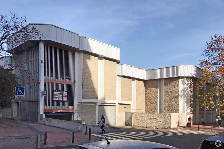 Calle Libertad, 38, Móstoles, Madrid à vendre - Photo du bâtiment - Image 2 de 3