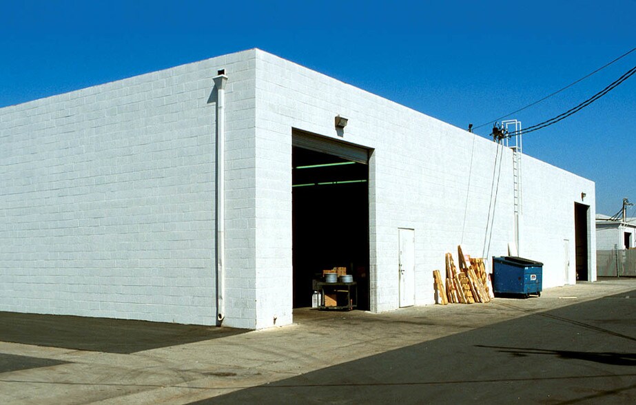 1552-1556 W Embassy St, Anaheim, CA à louer - Autre - Image 2 de 15