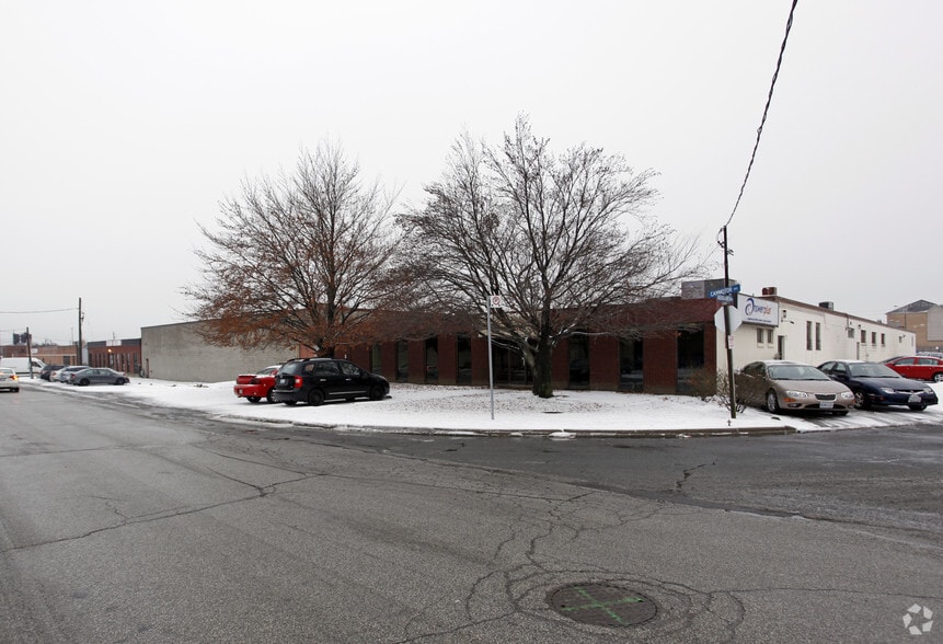 10-26 Canmotor Ave, Toronto, ON for lease - Building Photo - Image 2 of 2