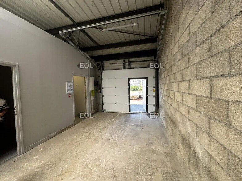 Flex dans Sainte-Geneviève-des-Bois à louer - Photo intérieure - Image 3 de 3