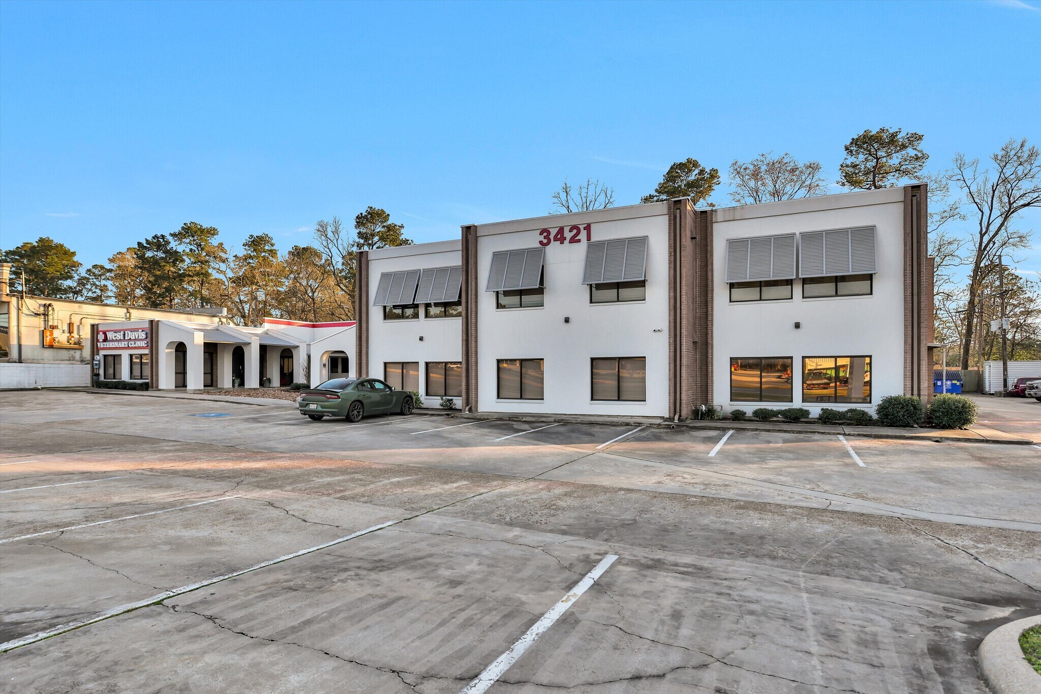 3421 W Davis St, Conroe, TX à louer Photo du bâtiment- Image 1 de 31