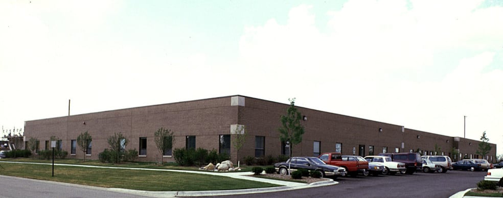 600-628 Albion Ave, Schaumburg, IL for lease - Building Photo - Image 1 of 1