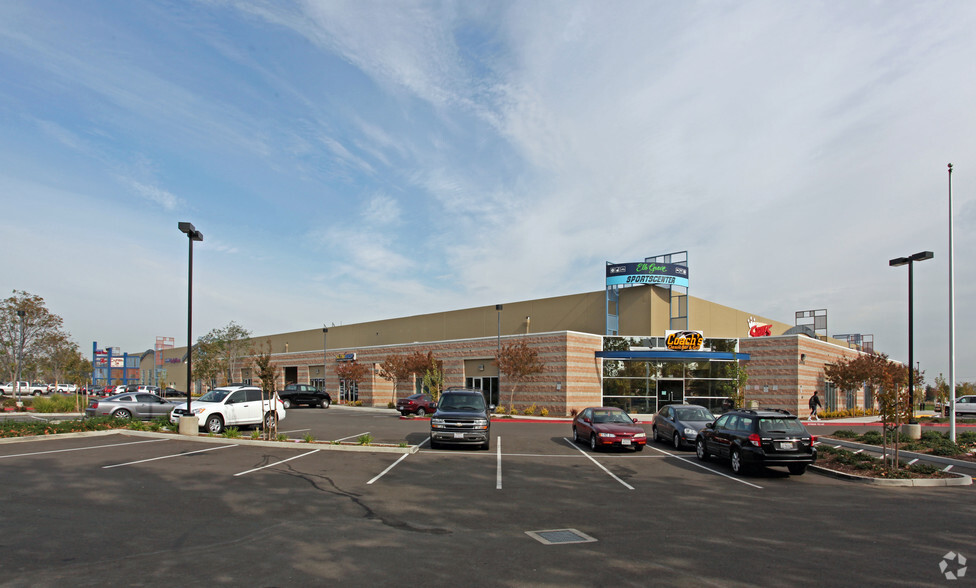 3443 Laguna Blvd, Elk Grove, CA for lease - Building Photo - Image 1 of 4