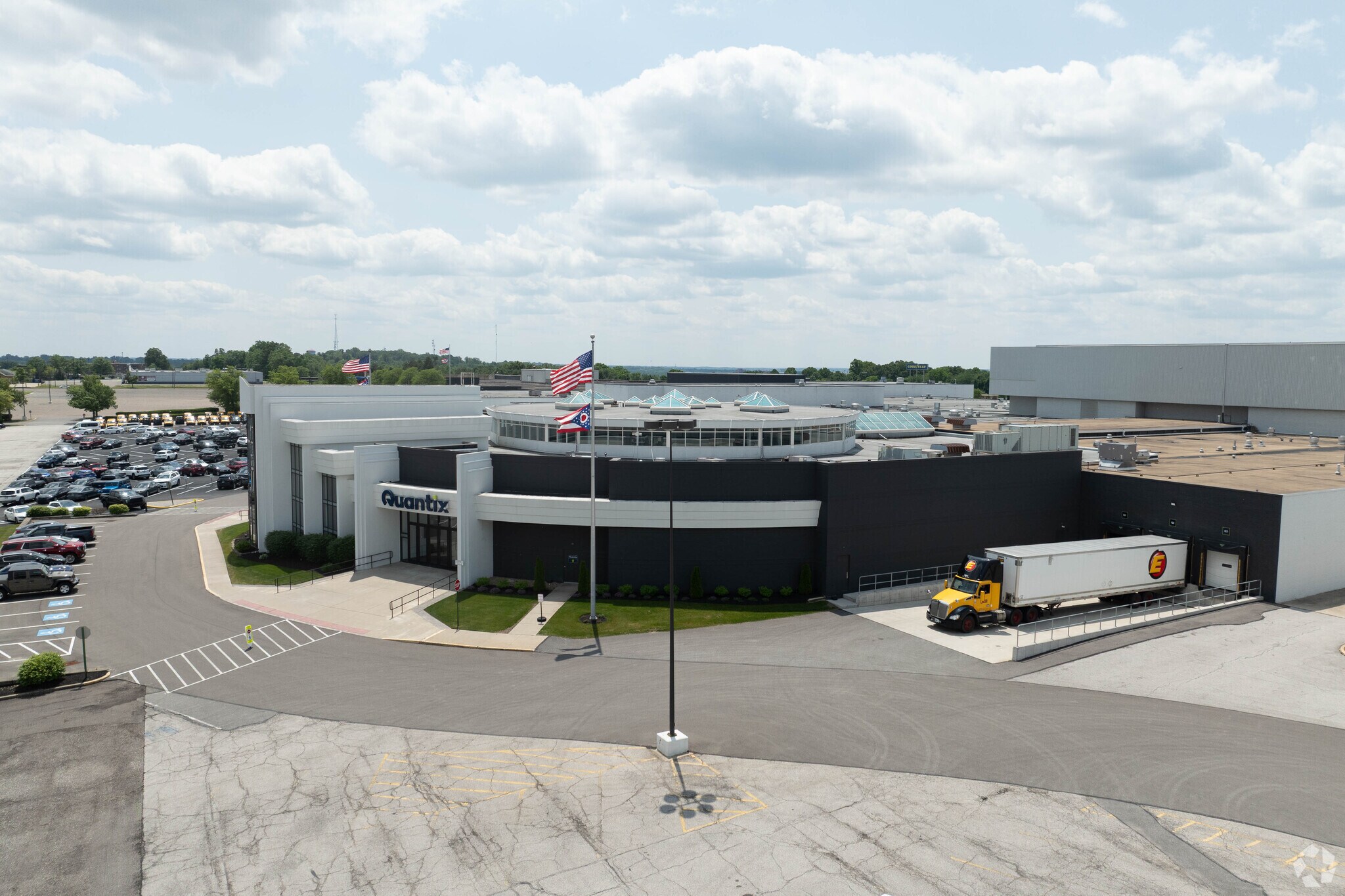 2000 Brittain Rd, Akron, OH à louer Photo principale- Image 1 de 7