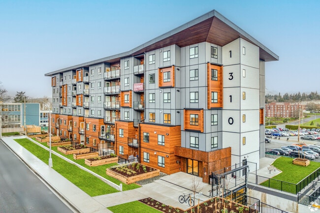 Plus de détails pour 1310 Saunders St, Esquimalt, BC - Multi-résidentiel à vendre