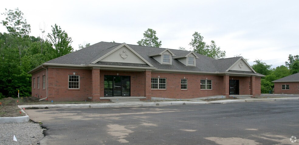 2750 Centennial Rd, Toledo, OH à louer - Photo du bâtiment - Image 2 de 3