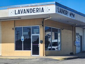 4444 W Illinois Ave, Dallas, TX for lease Building Photo- Image 2 of 2