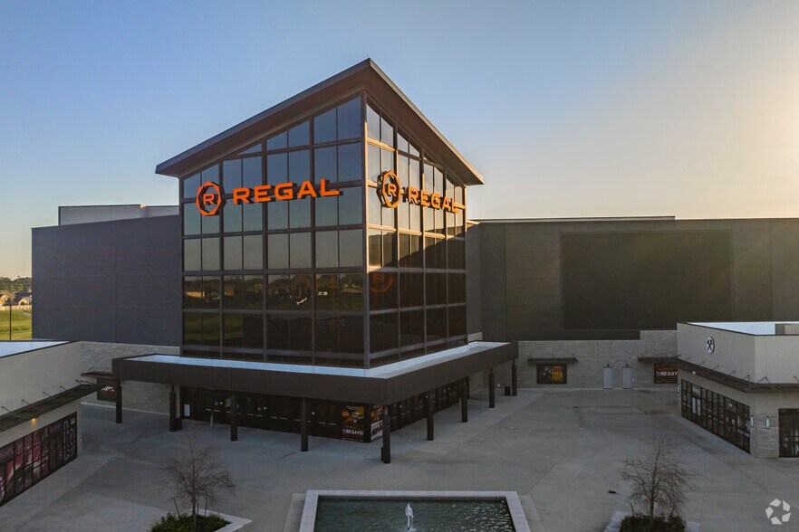 4495 Riley Fuzzel Rd, Spring, TX à louer - Photo du bâtiment - Image 2 de 4