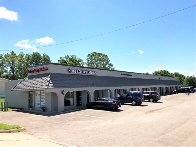 7821-7833 Mexico Rd, Saint Peters, MO à louer - Photo du bâtiment - Image 3 de 3