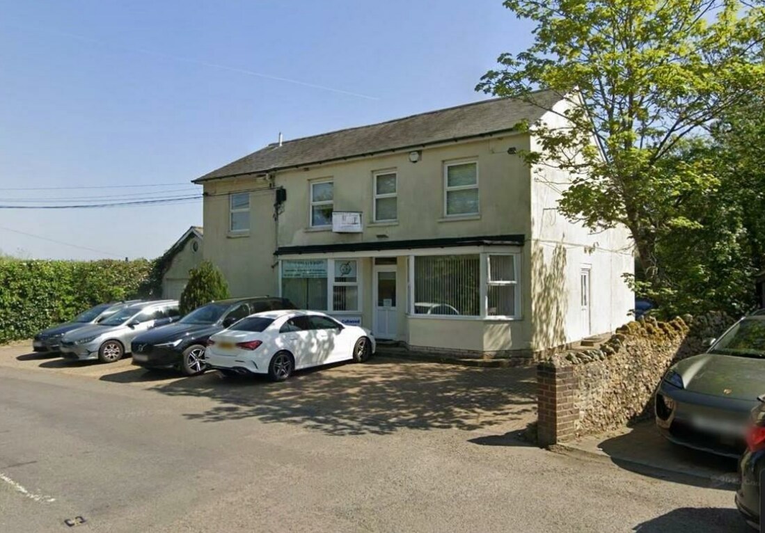 4 Tongham Rd, Farnham à louer Photo du bâtiment- Image 1 de 3