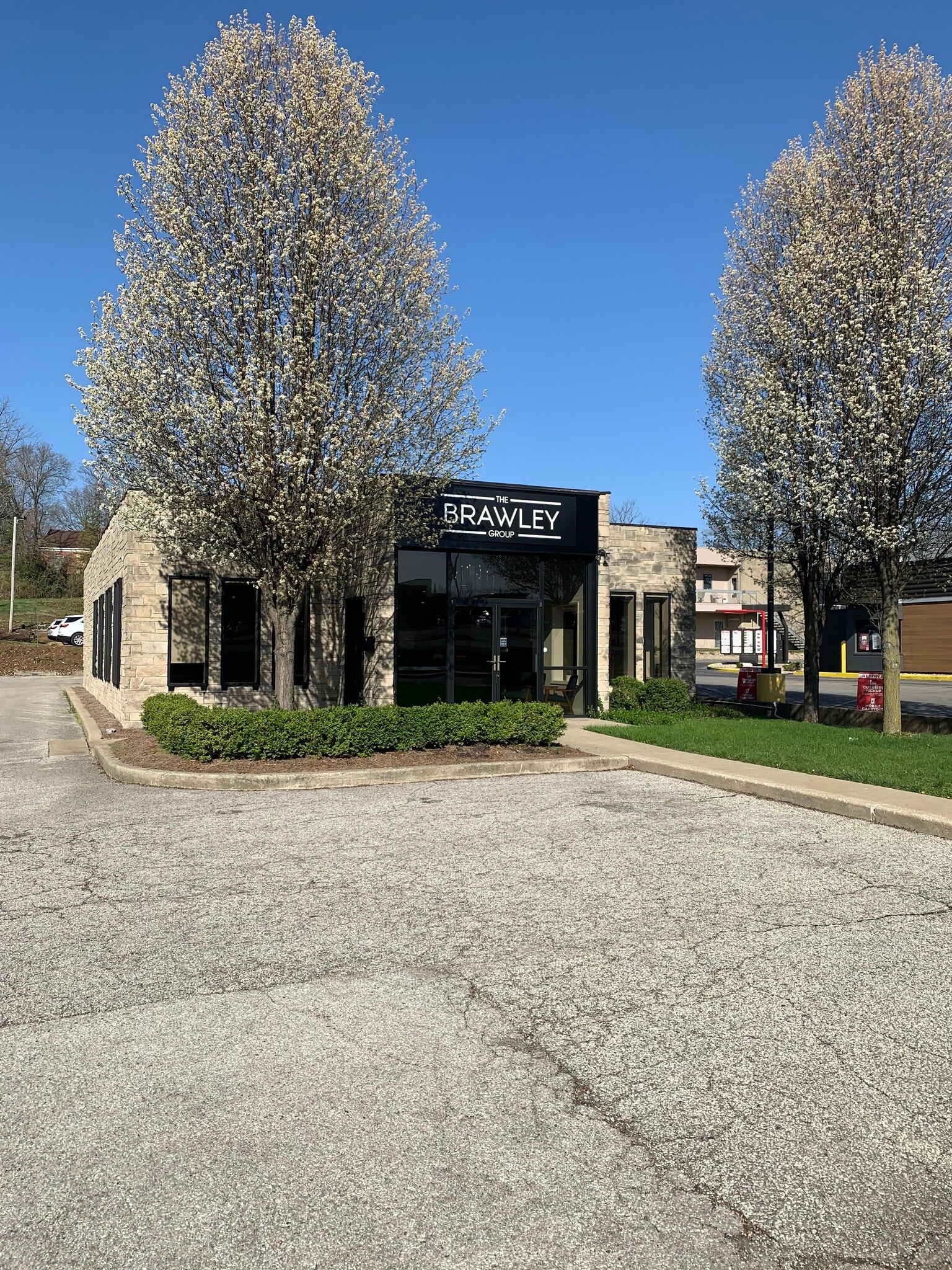 616 S College Mall Rd, Bloomington, IN for sale Primary Photo- Image 1 of 19