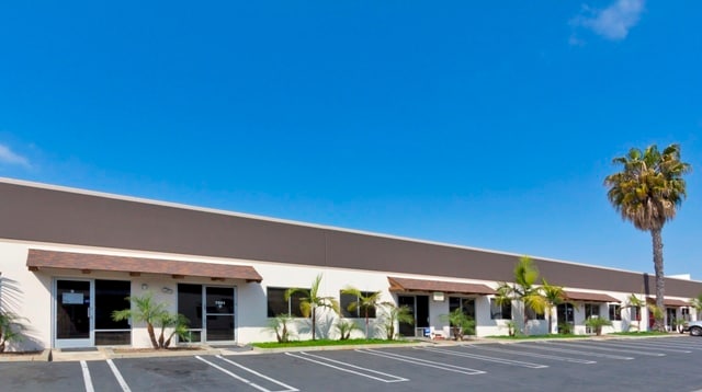 7611 Slater Ave, Huntington Beach, CA for lease - Primary Photo - Image 1 of 3