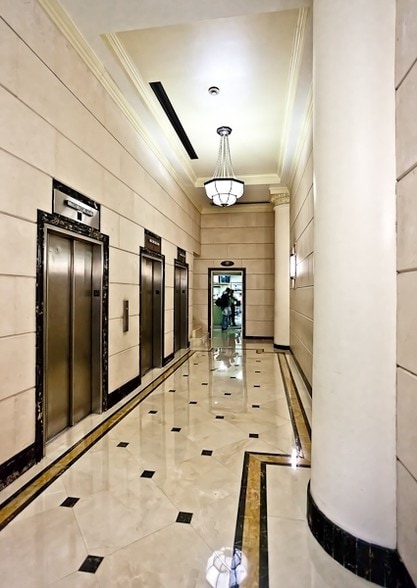 347 5th Ave, New York, NY for lease - Lobby - Image 3 of 3