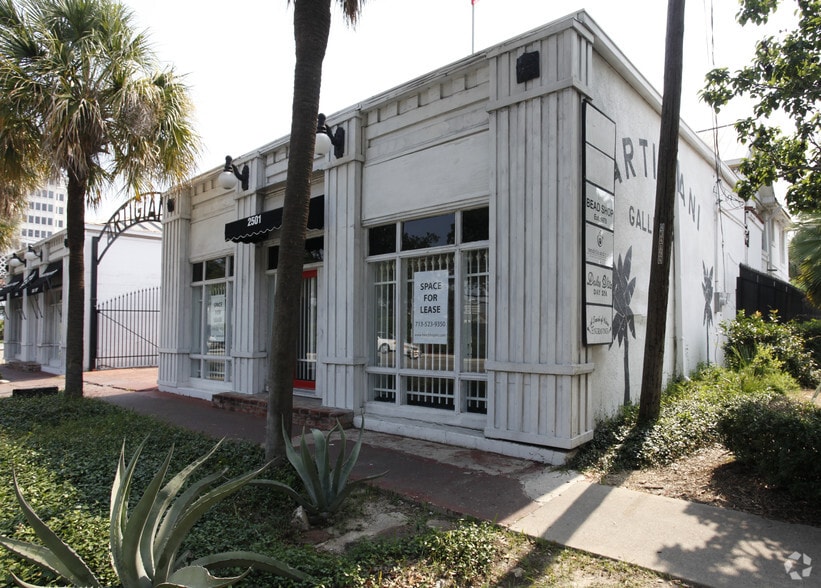 2501 S Shepherd Dr, Houston, TX for lease - Building Photo - Image 2 of 7