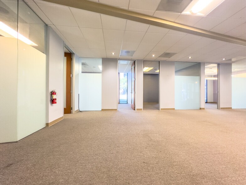 800 N 1st St, San Jose, CA à louer - Photo intérieure - Image 3 de 17