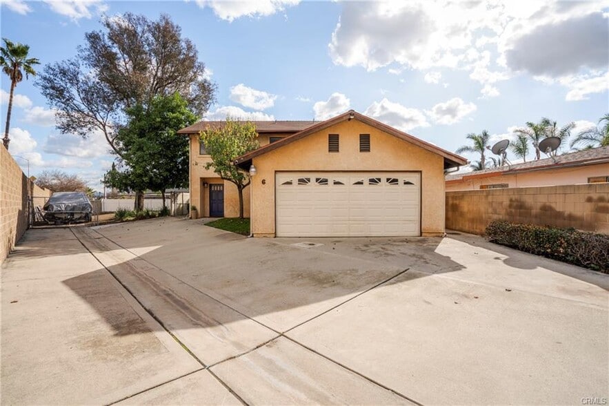 700 W 2nd St, Azusa, CA à vendre - Photo du bâtiment - Image 2 de 5
