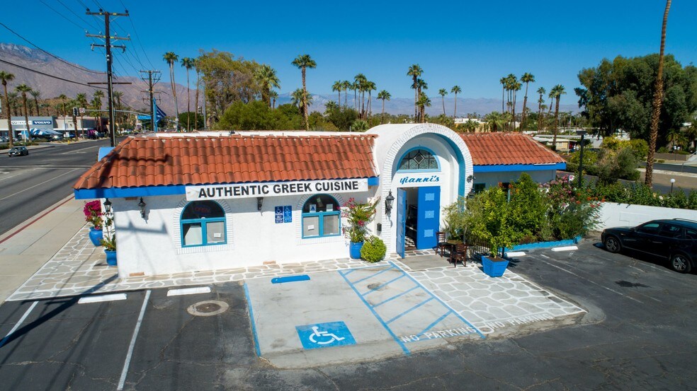 67778 E Palm Canyon Dr, Cathedral City, CA à vendre - Photo du bâtiment - Image 1 de 72