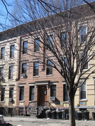 Plus de détails pour 1717 Madison St, Flushing, NY - Multi-résidentiel à vendre