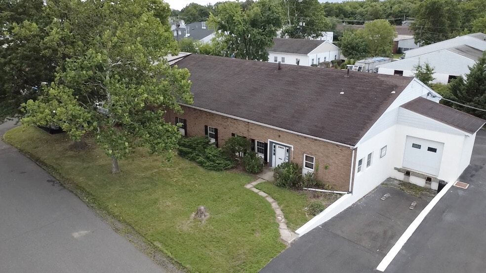 220 Mountain Ave, Middlesex, NJ à vendre - Photo du bâtiment - Image 3 de 4