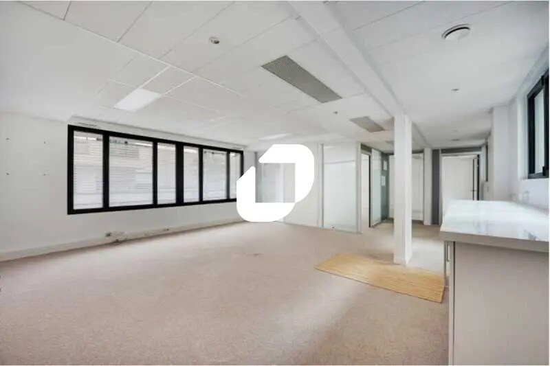 Bureau dans Neuilly-sur-Seine à louer - Photo du bâtiment - Image 3 de 7