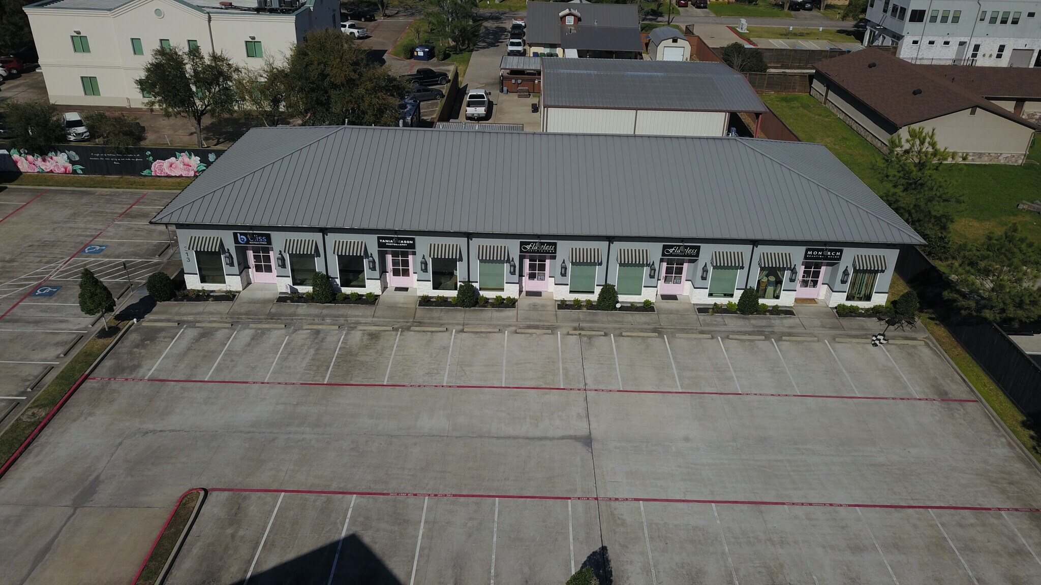 313 S Friendswood Dr, Friendswood, TX à louer Photo du bâtiment- Image 1 de 4