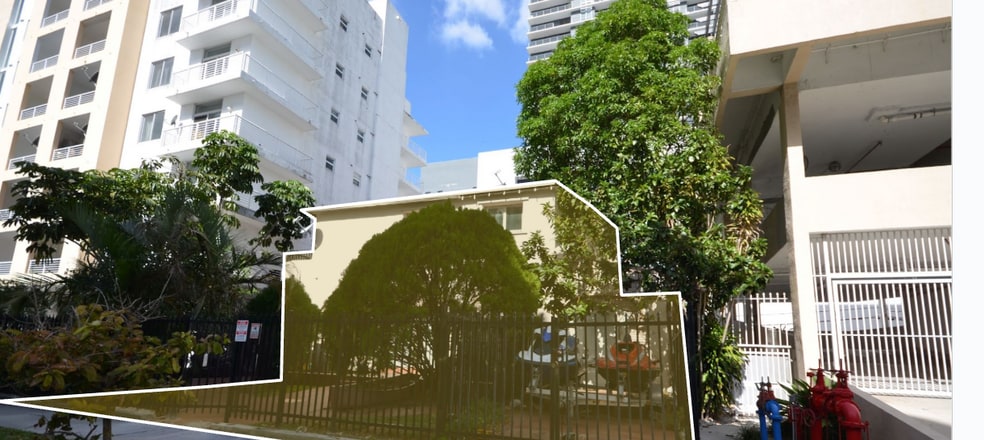 437 NE 30th St, Miami, FL for sale - Primary Photo - Image 1 of 9