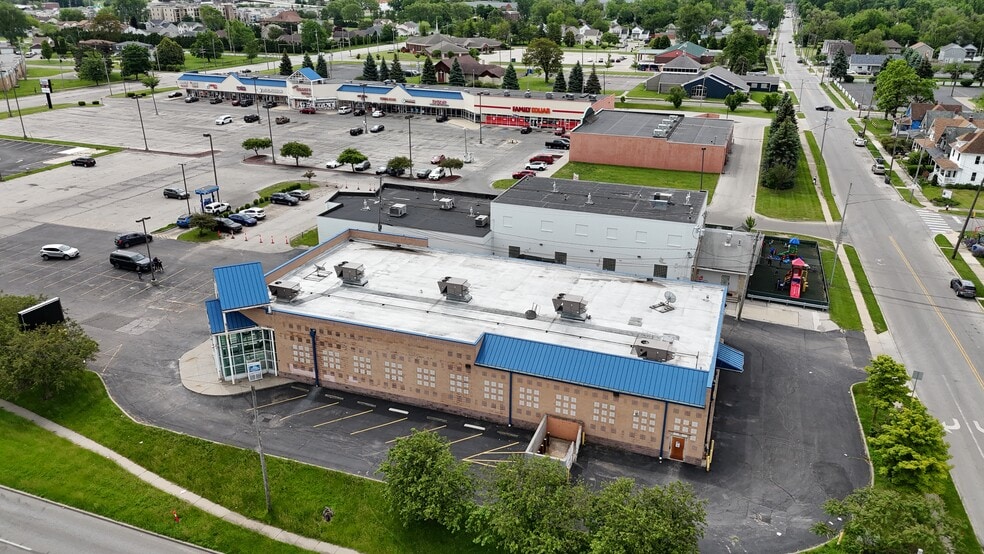 551 Dorr St, Toledo, OH for sale - Building Photo - Image 3 of 7