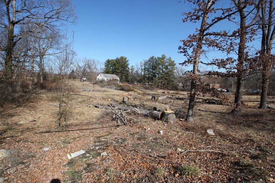 1229 Rosser Ave, Waynesboro, VA à vendre - Photo du bâtiment - Image 2 de 9