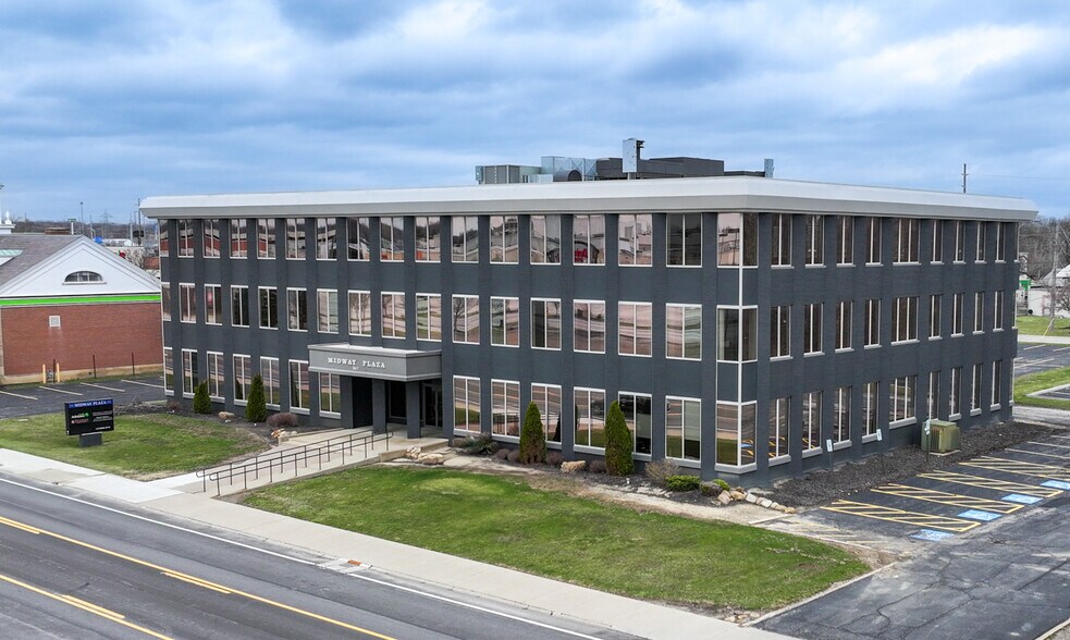 347 Midway Blvd, Elyria, OH à louer - Photo du bâtiment - Image 2 de 30